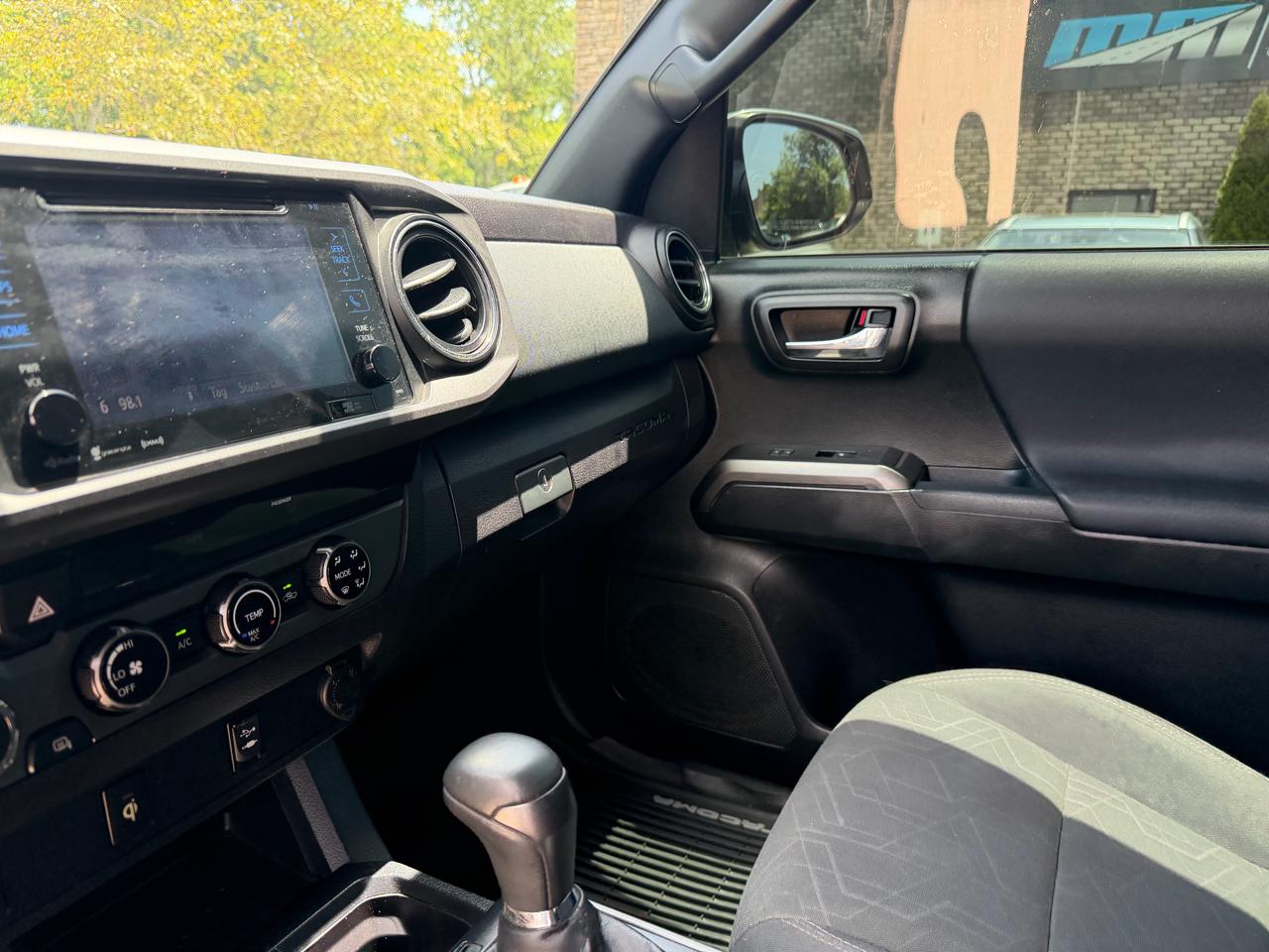 Toyota Tacoma  2017