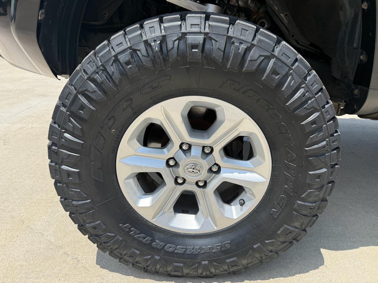 Toyota 4Runner SR5 Premium 4WD 2019