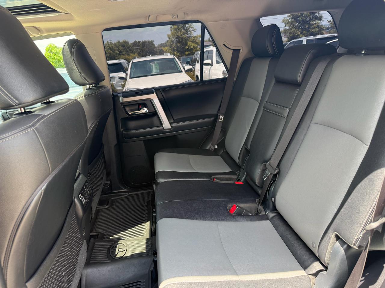Toyota 4Runner SR5 Premium 4WD 2019