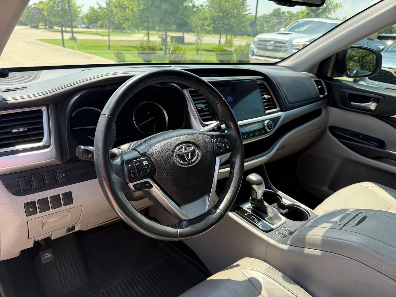 Toyota Highlander  2016