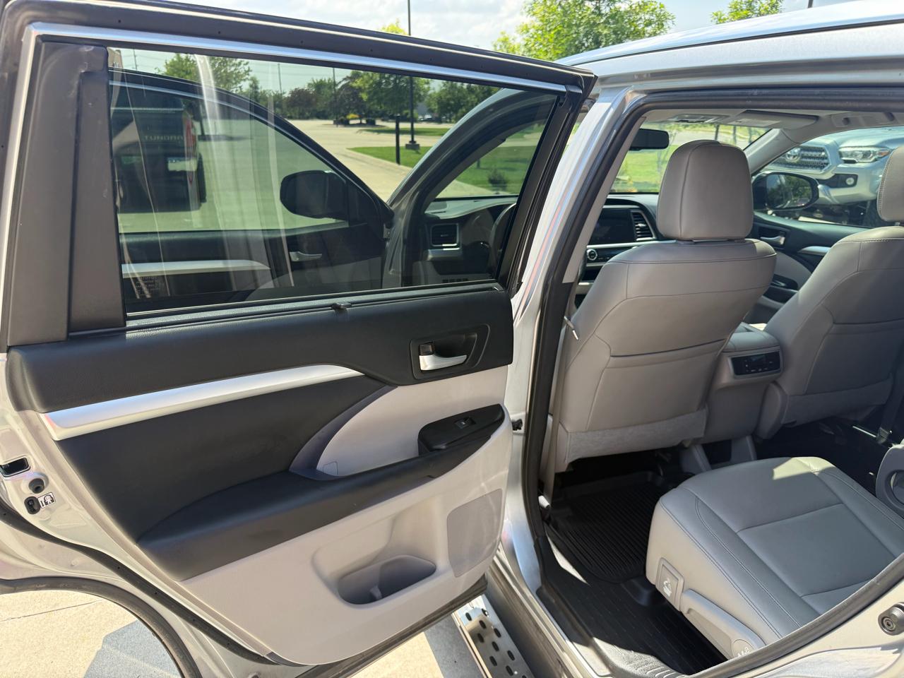 Toyota Highlander  2016
