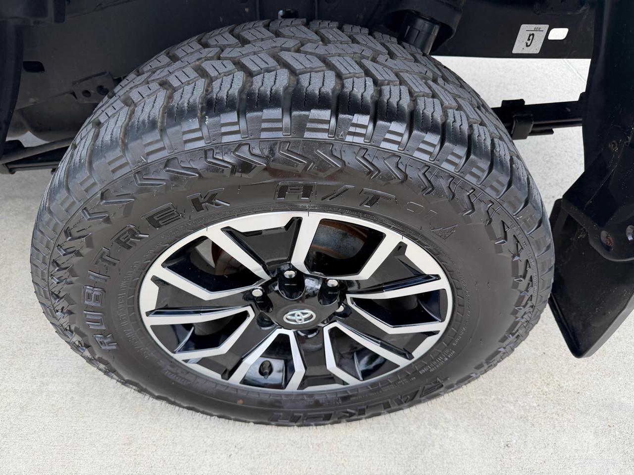 Toyota Tacoma 4WD  2023