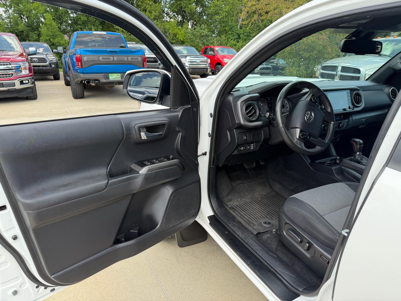 Toyota Tacoma 4WD  2023