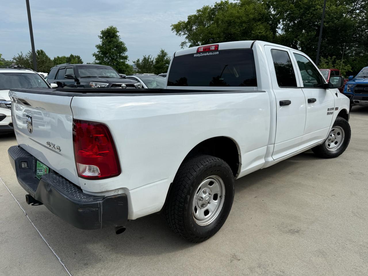 RAM 1500 Tradesman 4x4 Quad Cab 6'4" Box 2017