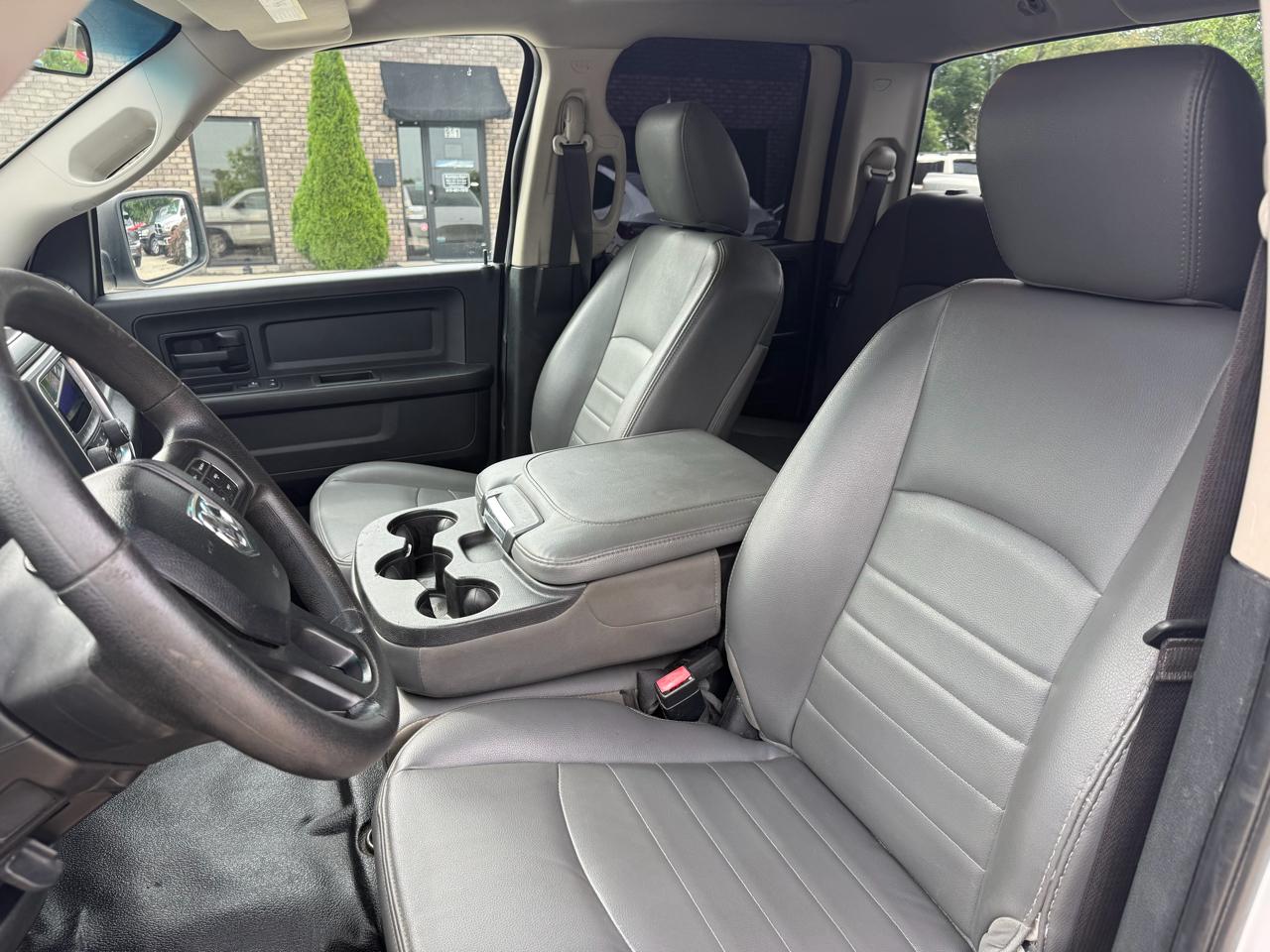 RAM 1500 Tradesman 4x4 Quad Cab 6'4" Box 2017