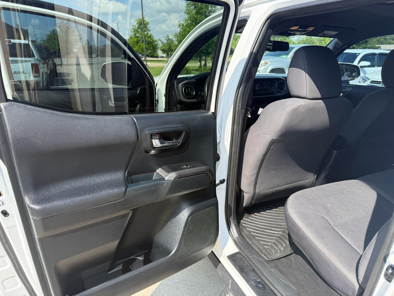 Toyota Tacoma 4WD Double Cab LB V6 AT TRD Off Road (Natl) 2016