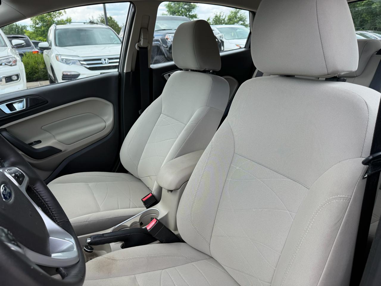 Ford Fiesta 5dr HB SE 2014
