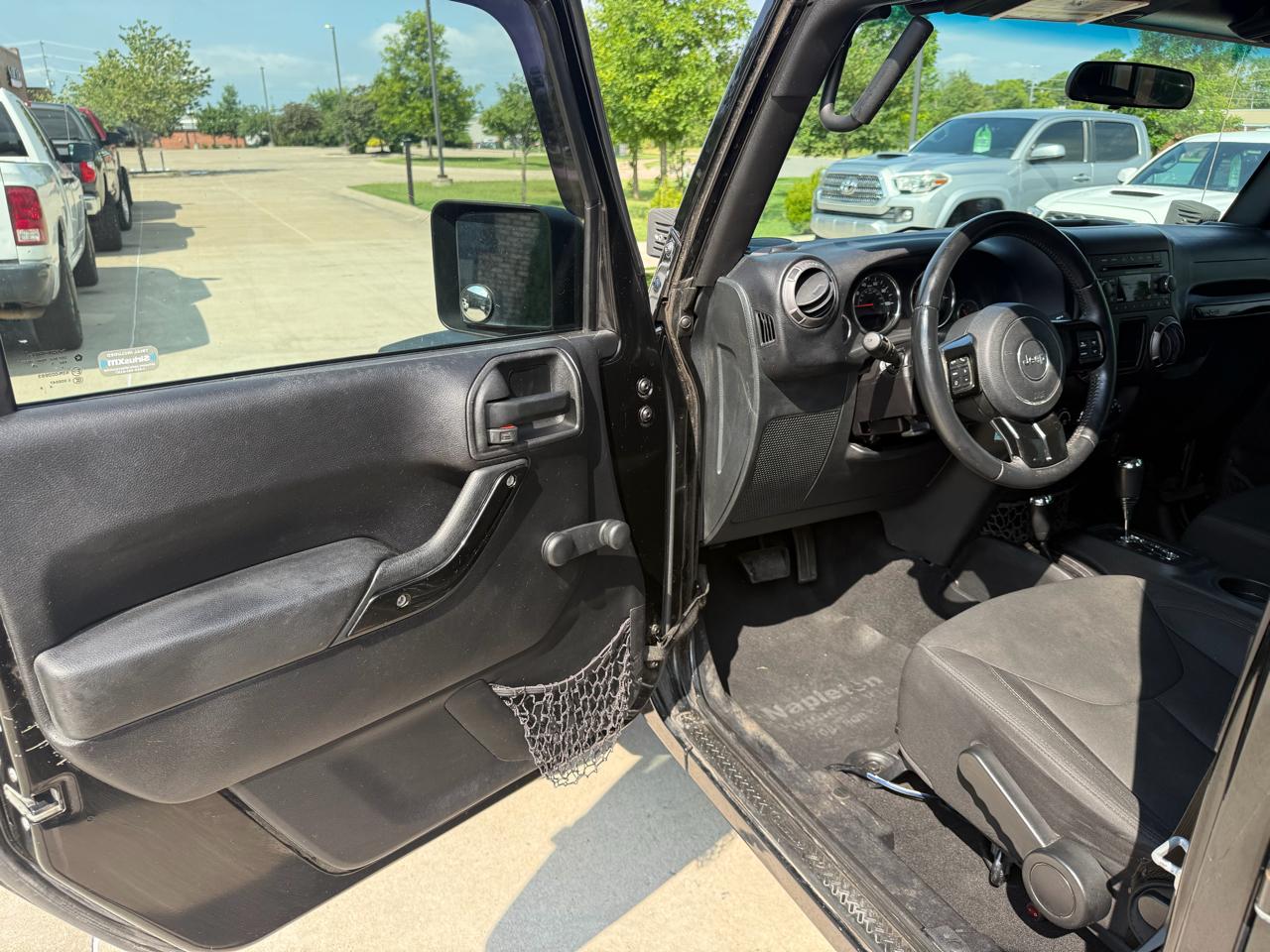 Jeep Wrangler Unlimited 4WD 4dr Sport 2016