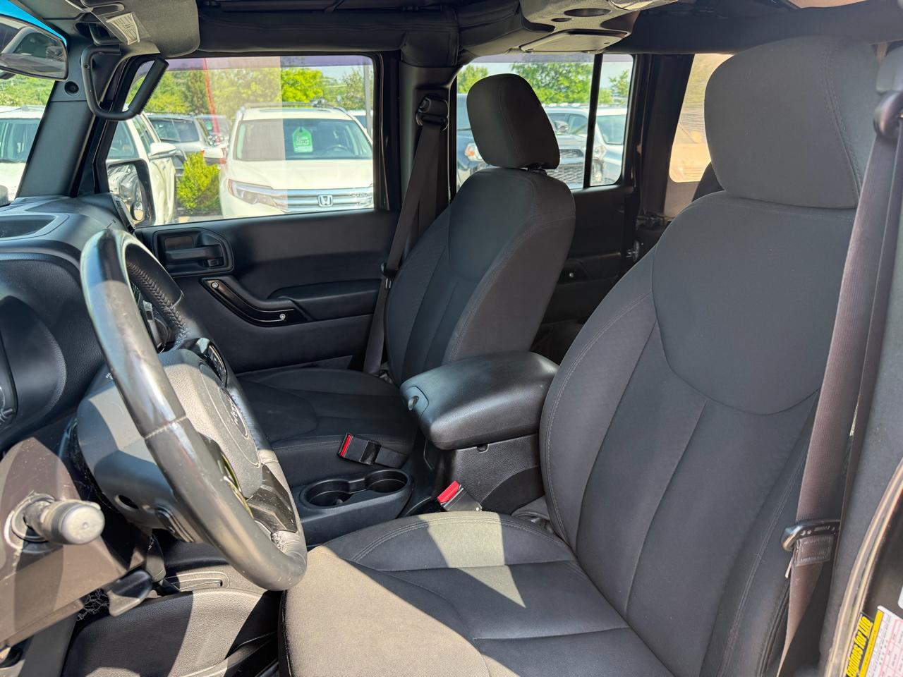 Jeep Wrangler Unlimited 4WD 4dr Sport 2016