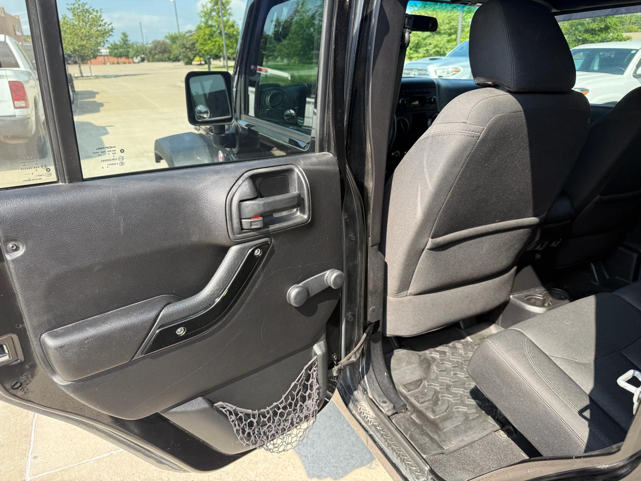 Jeep Wrangler Unlimited 4WD 4dr Sport 2016