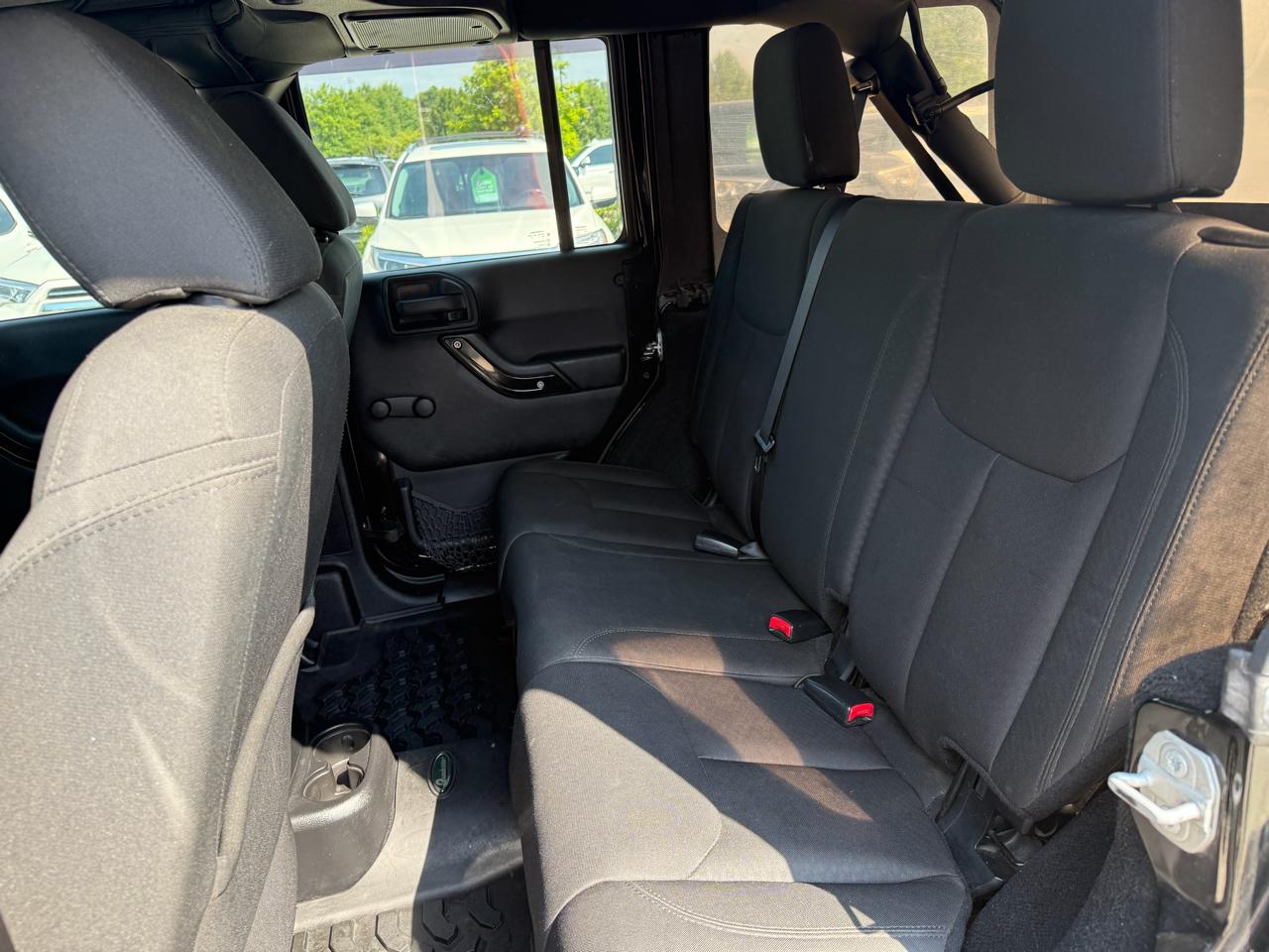 Jeep Wrangler Unlimited 4WD 4dr Sport 2016