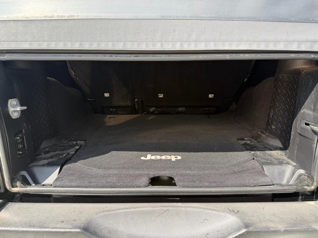 Jeep Wrangler Unlimited 4WD 4dr Sport 2016