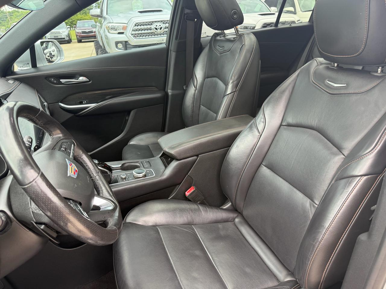 Cadillac XT4 FWD 4dr Sport 2020