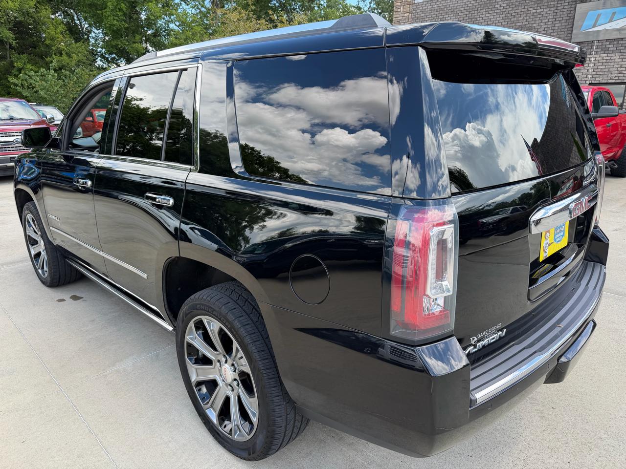 GMC Yukon 4WD 4dr Denali 2017