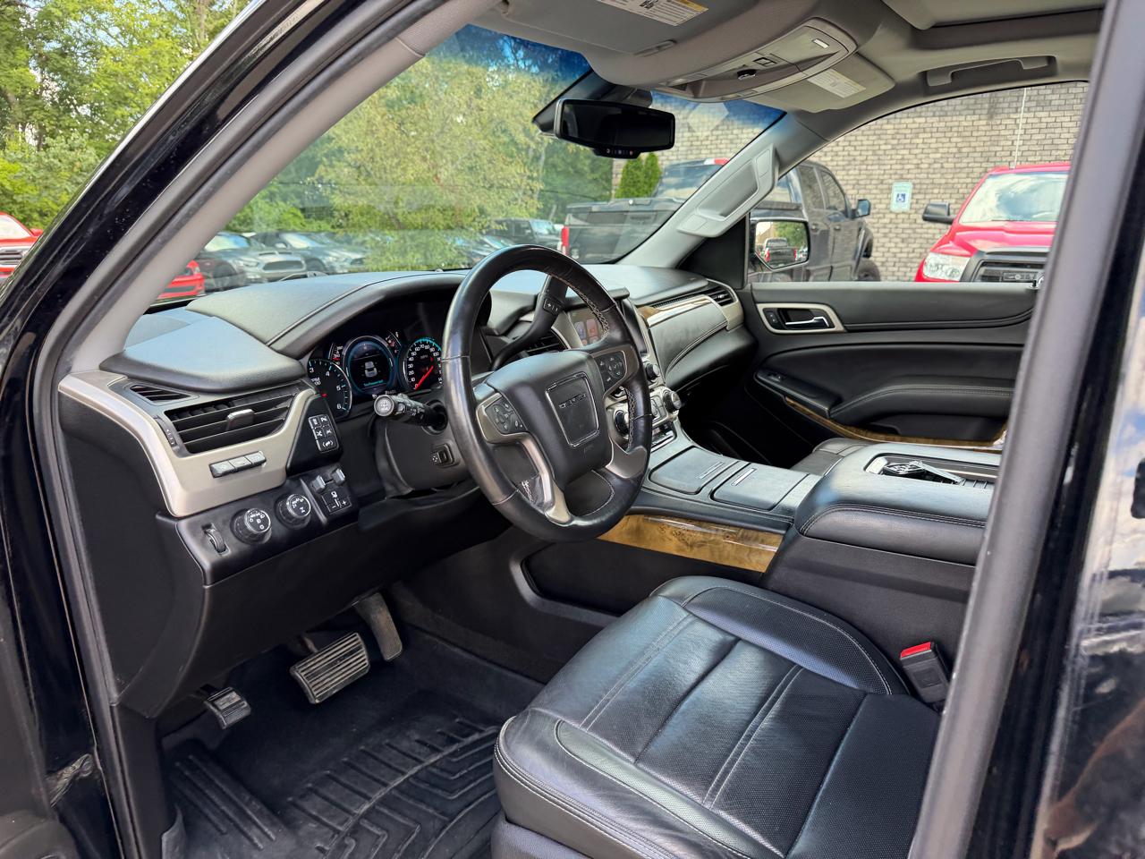 GMC Yukon 4WD 4dr Denali 2017
