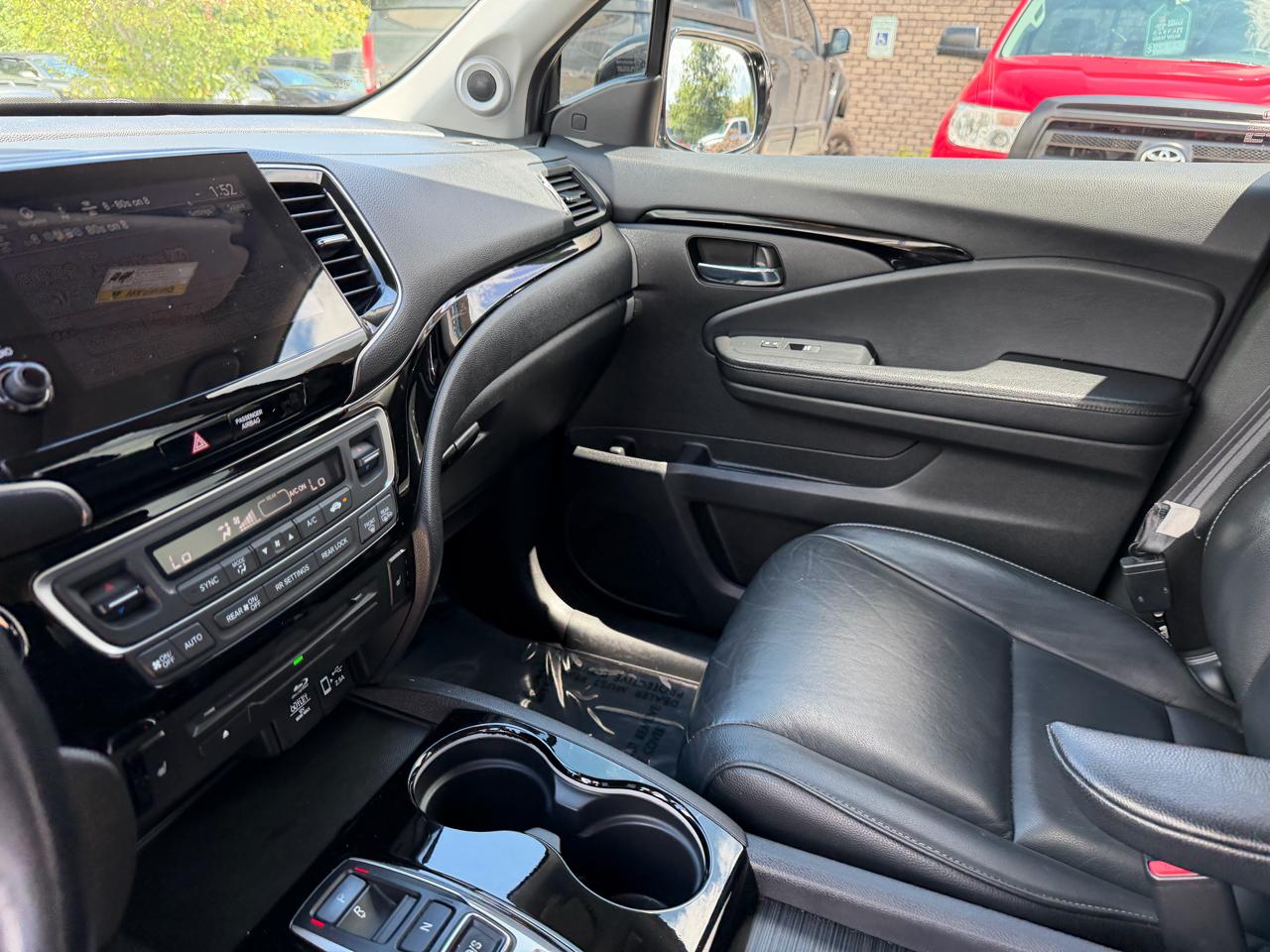 Honda Pilot Touring 8-Passenger 2WD 2019