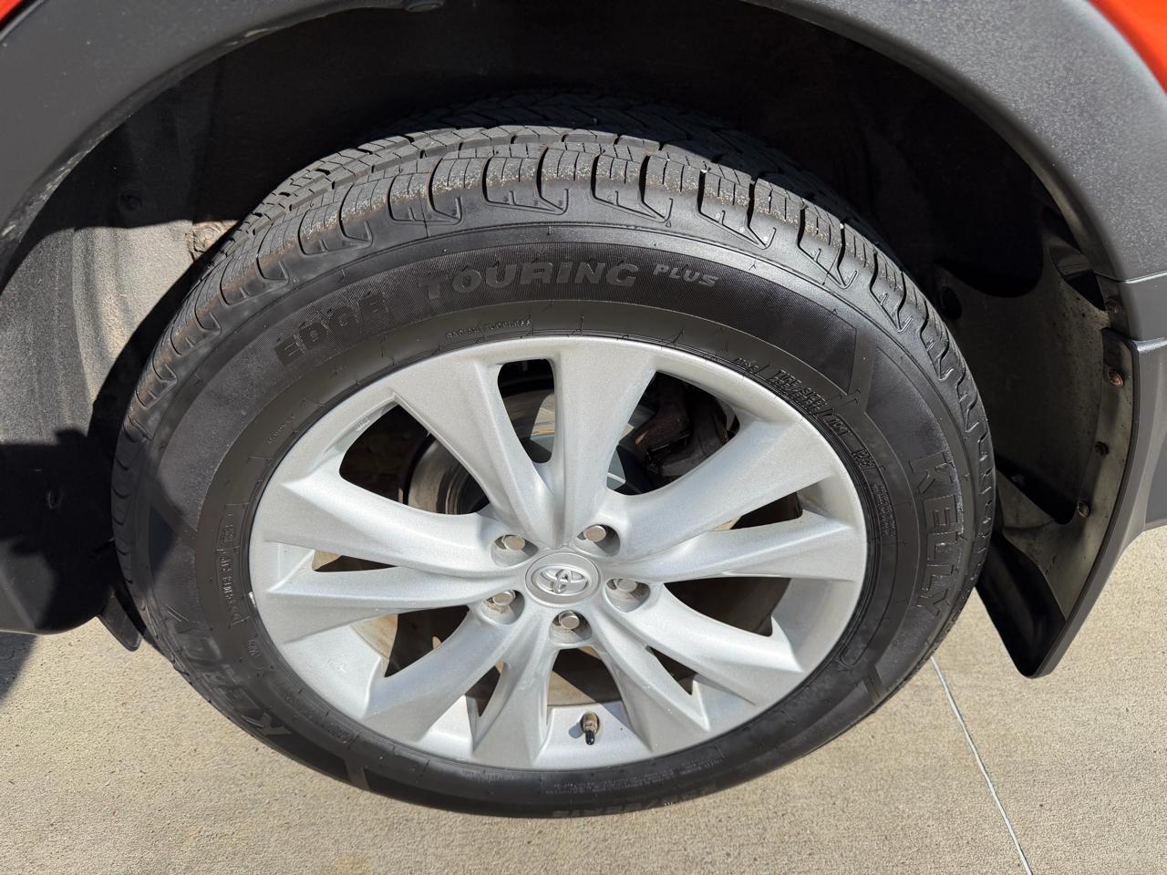 Toyota RAV4  2015
