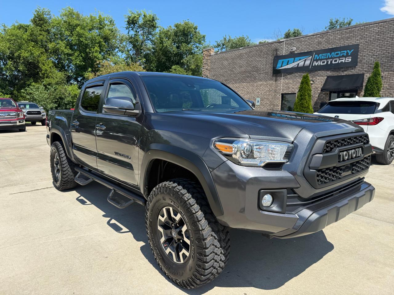 Toyota Tacoma 4WD  2019