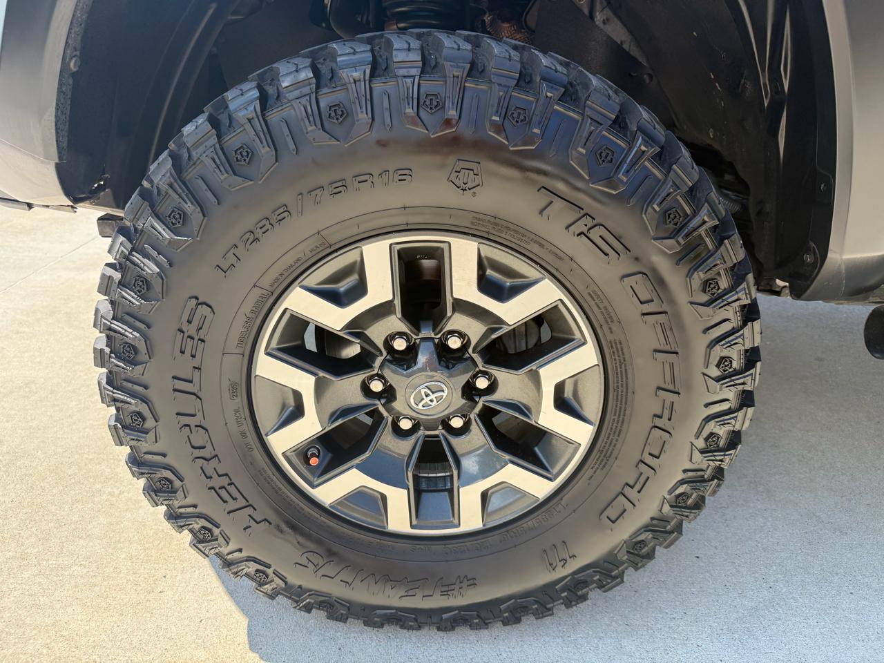 Toyota Tacoma 4WD  2019