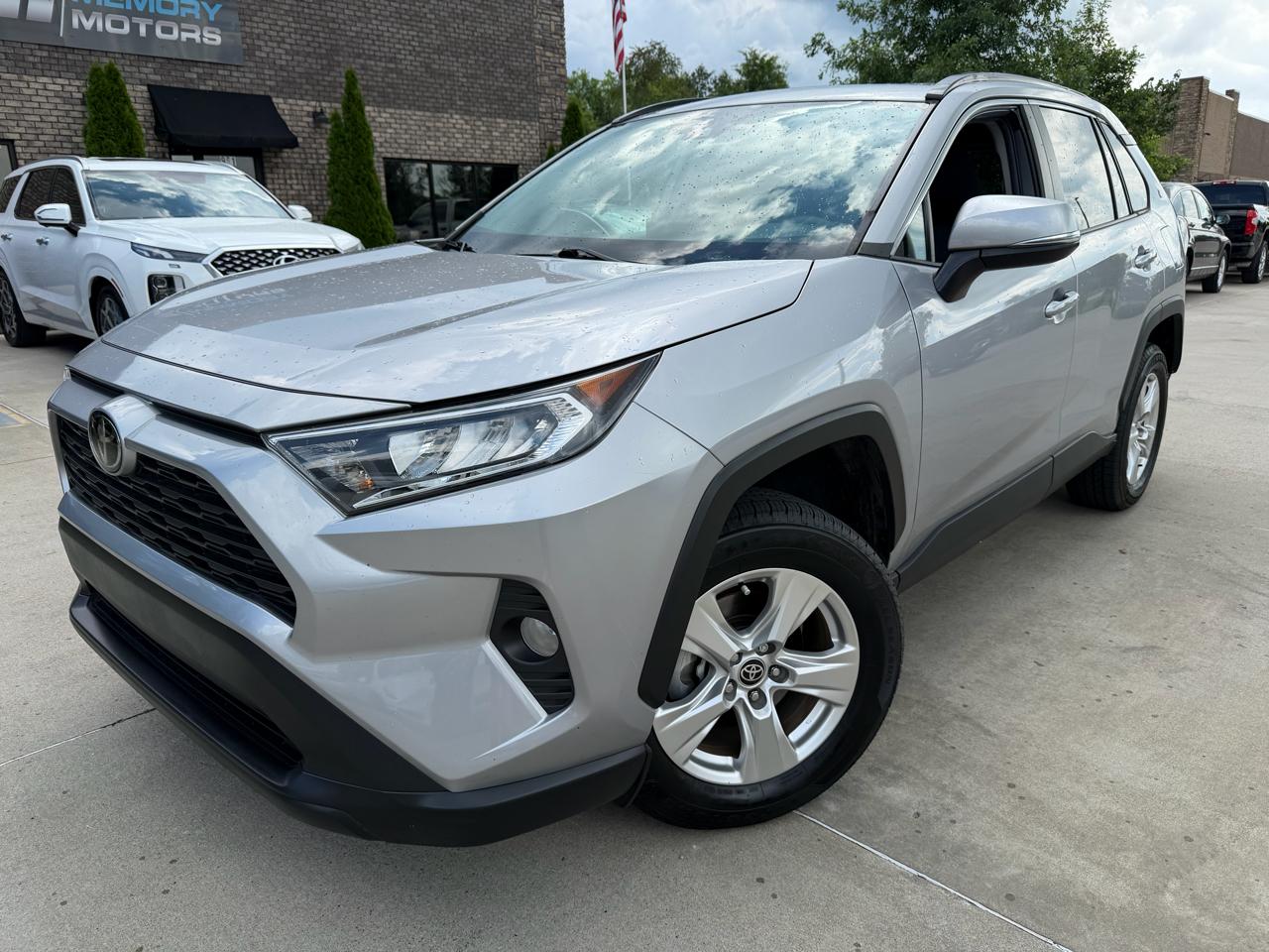 Toyota RAV4 XLE FWD 2021