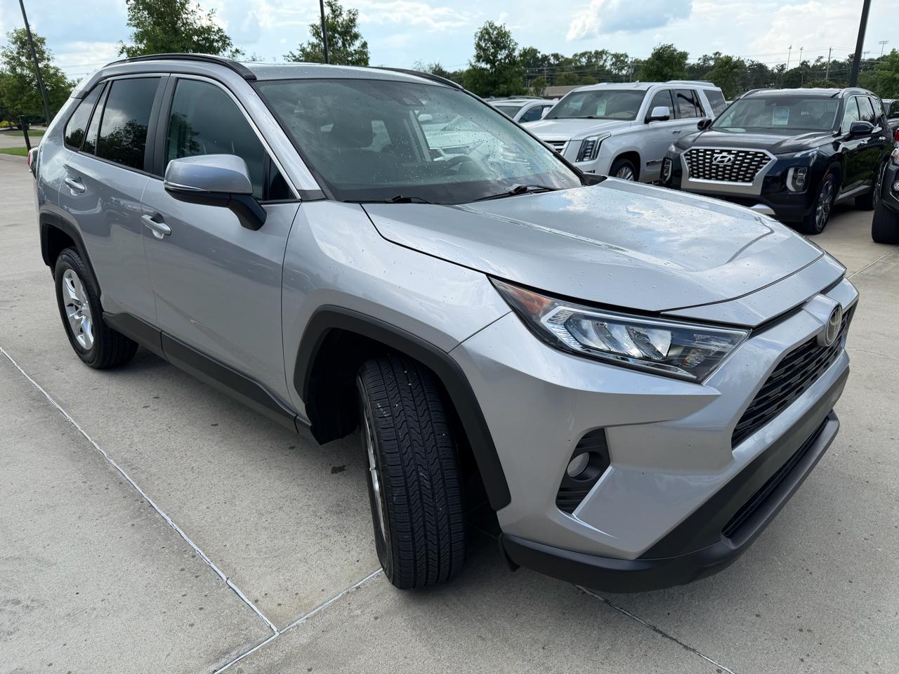 Toyota RAV4 XLE FWD 2021