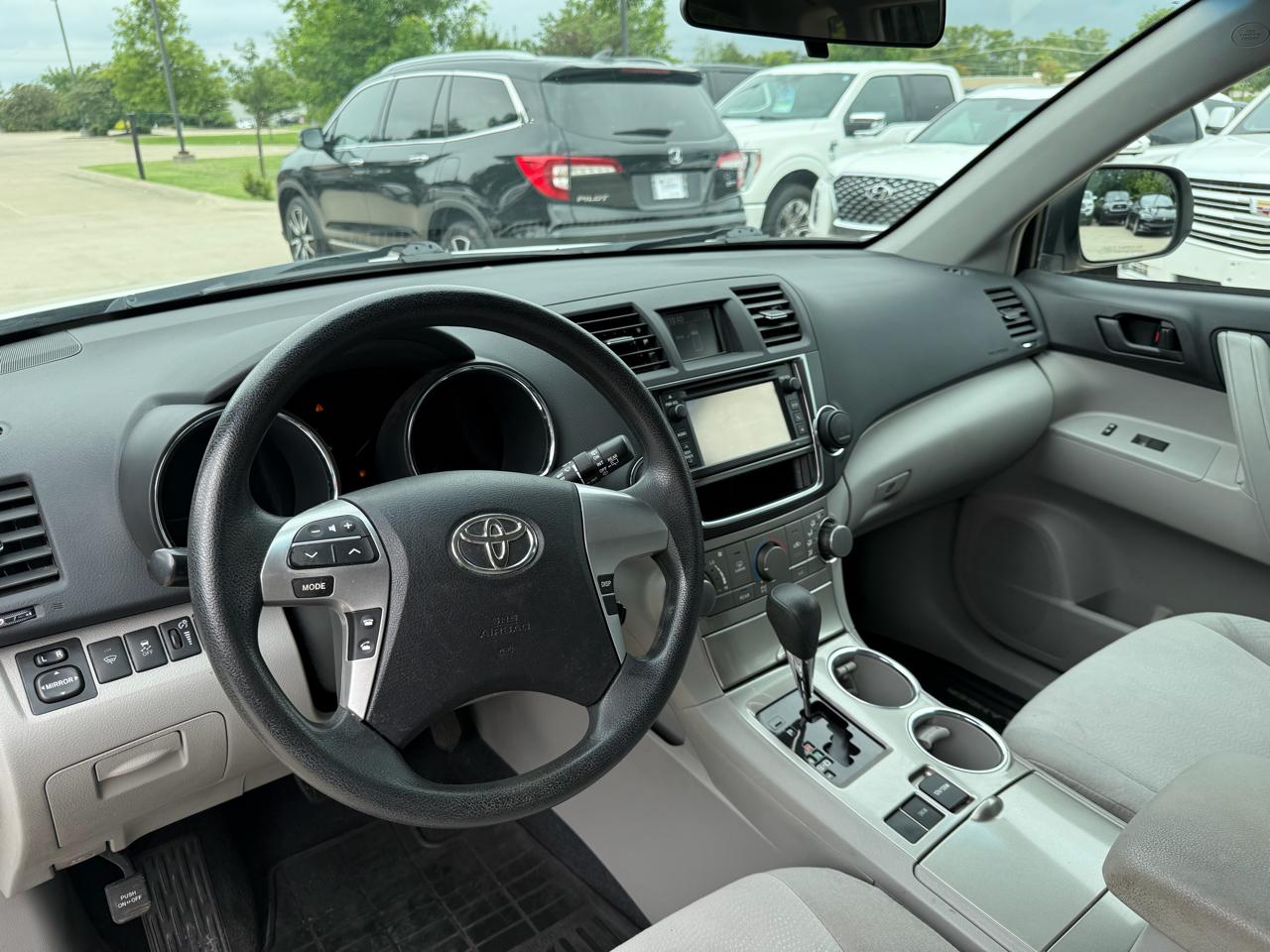 Toyota Highlander  2013
