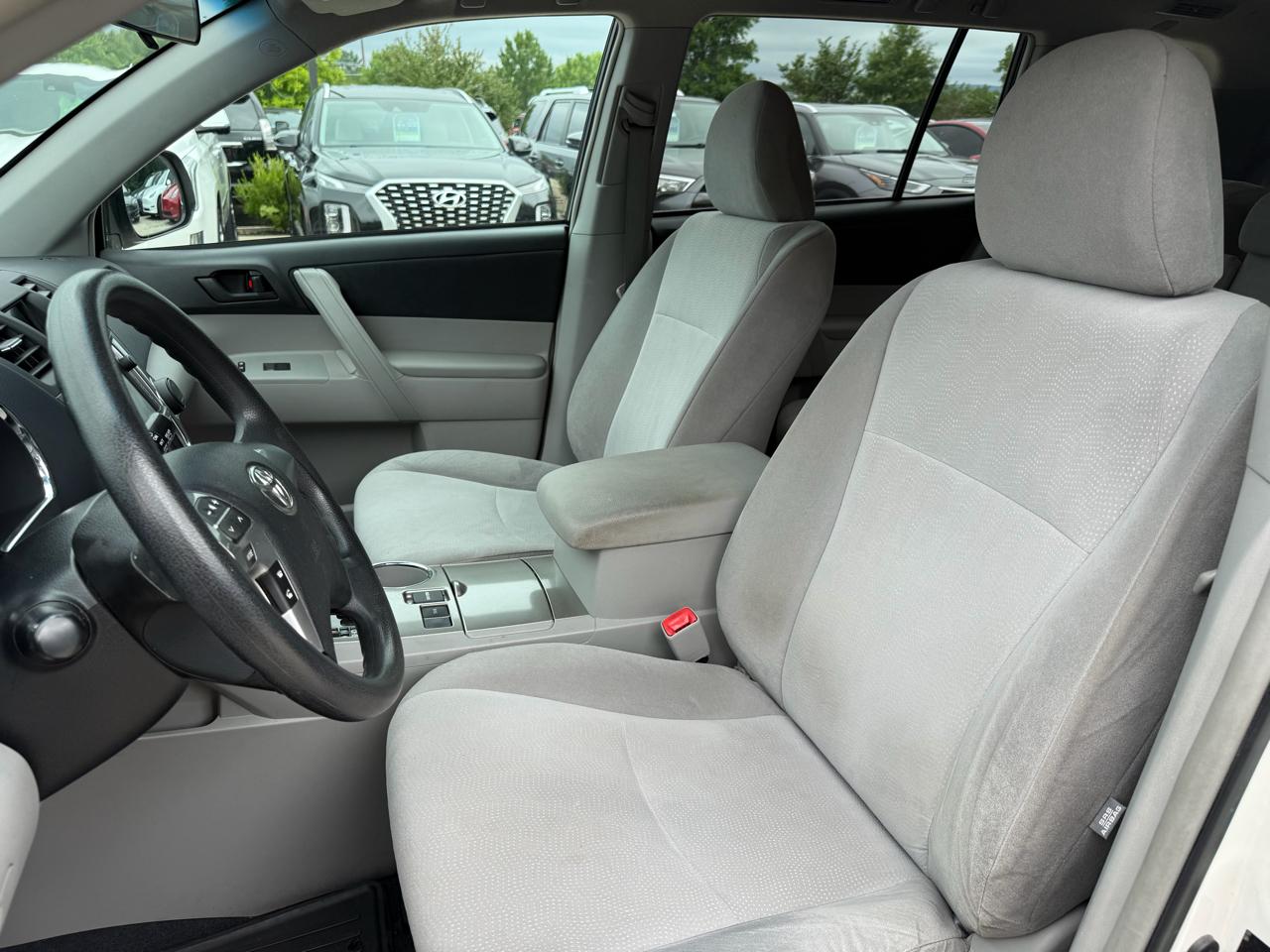 Toyota Highlander  2013