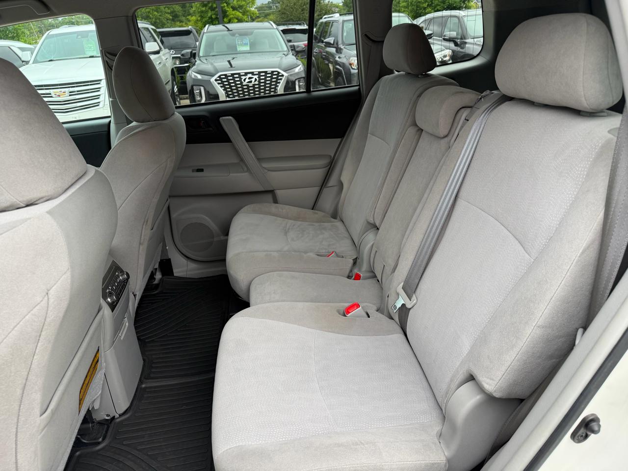 Toyota Highlander  2013