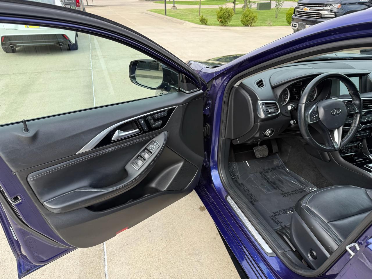 Infiniti QX30 Premium FWD 2017