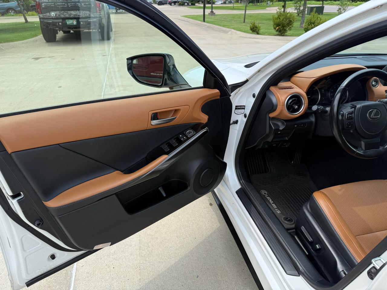 Lexus IS IS 300 AWD 2021