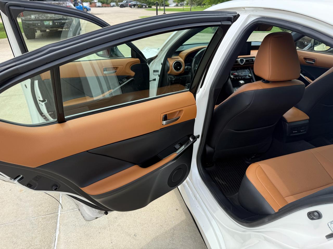 Lexus IS IS 300 AWD 2021