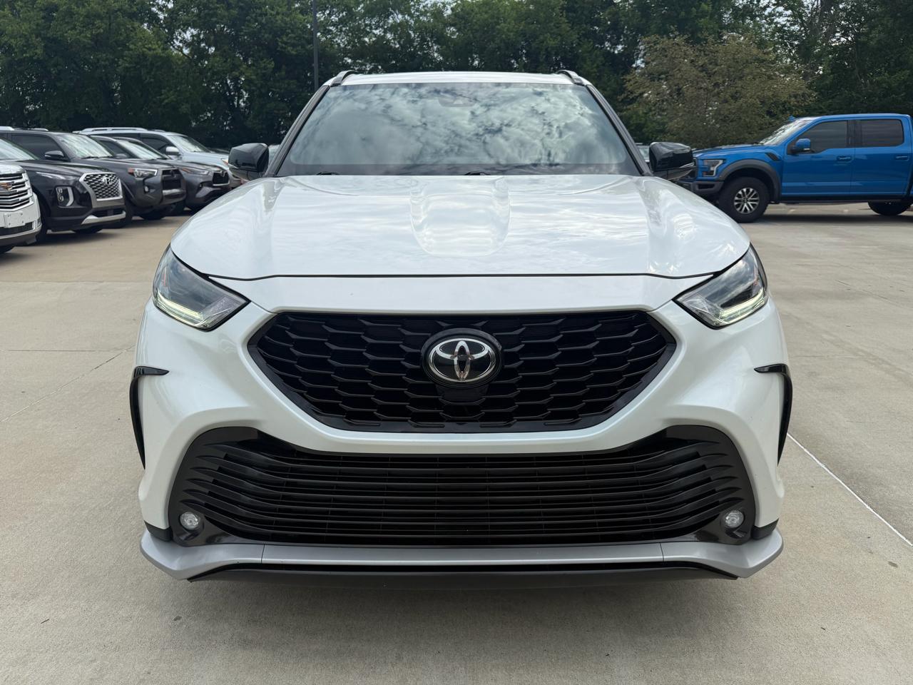 Toyota Highlander  2021