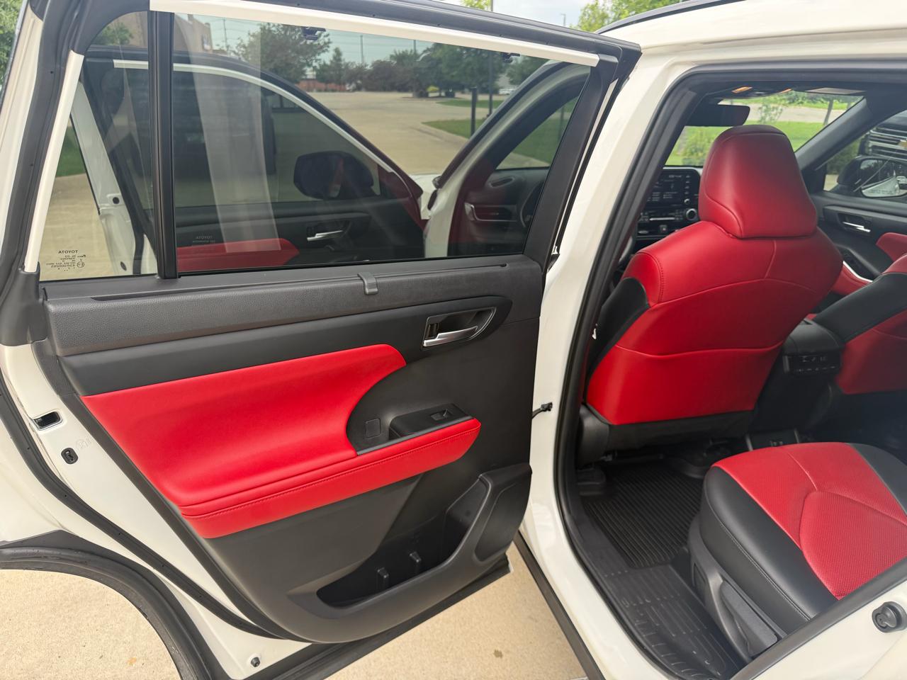 Toyota Highlander  2021