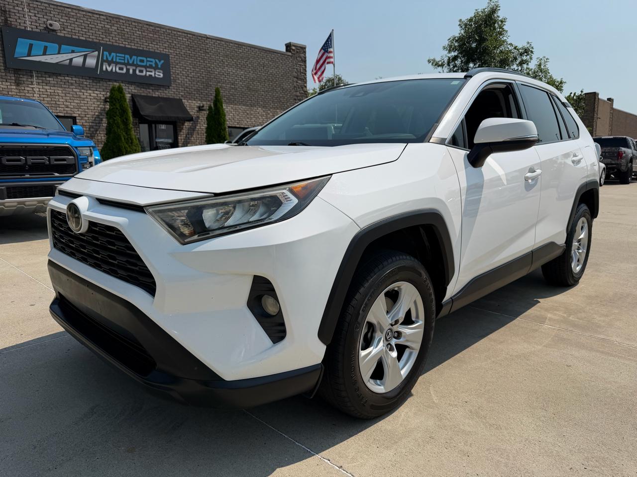 Toyota RAV4 XLE FWD 2019