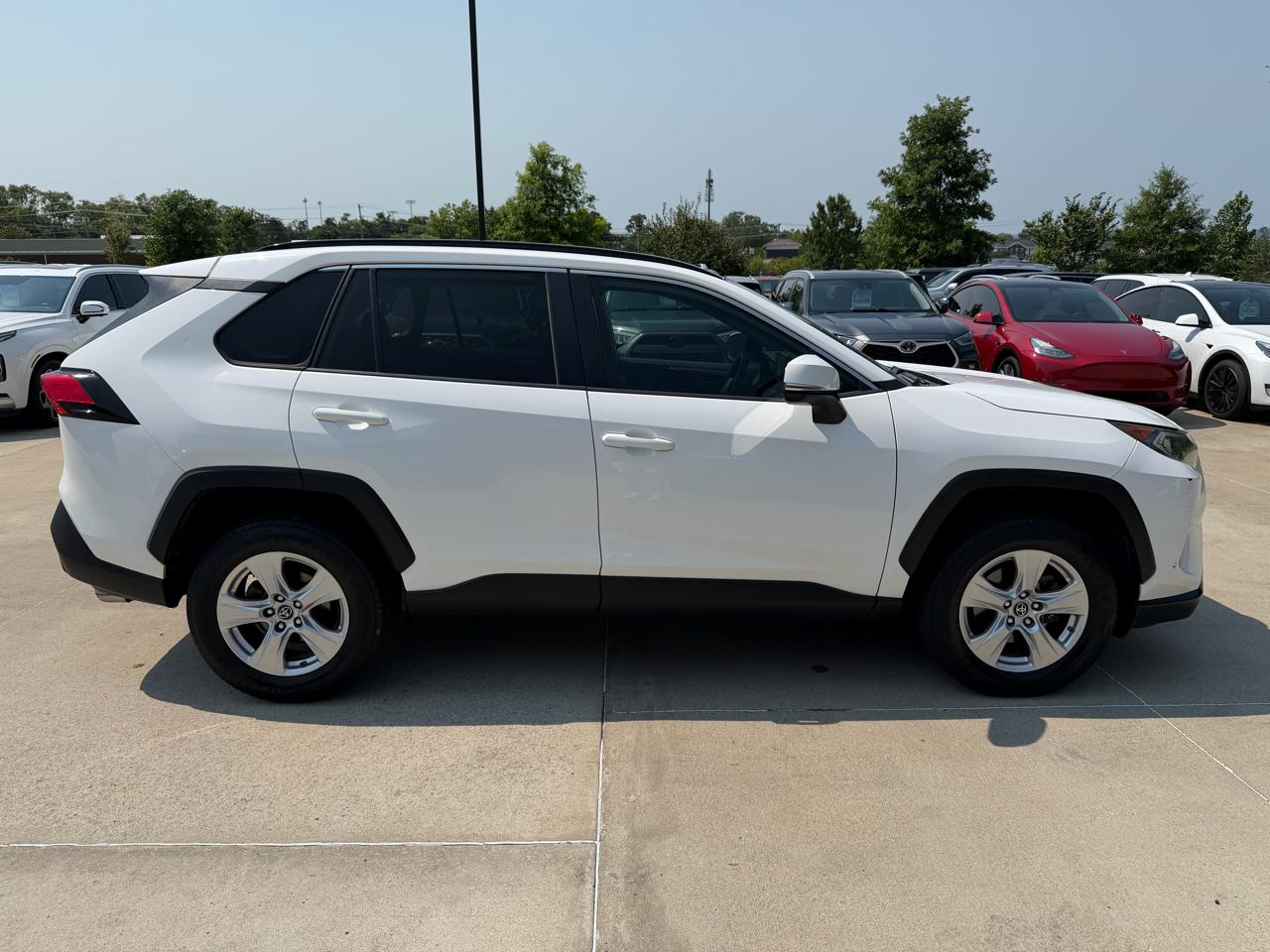 Toyota RAV4 XLE FWD 2019
