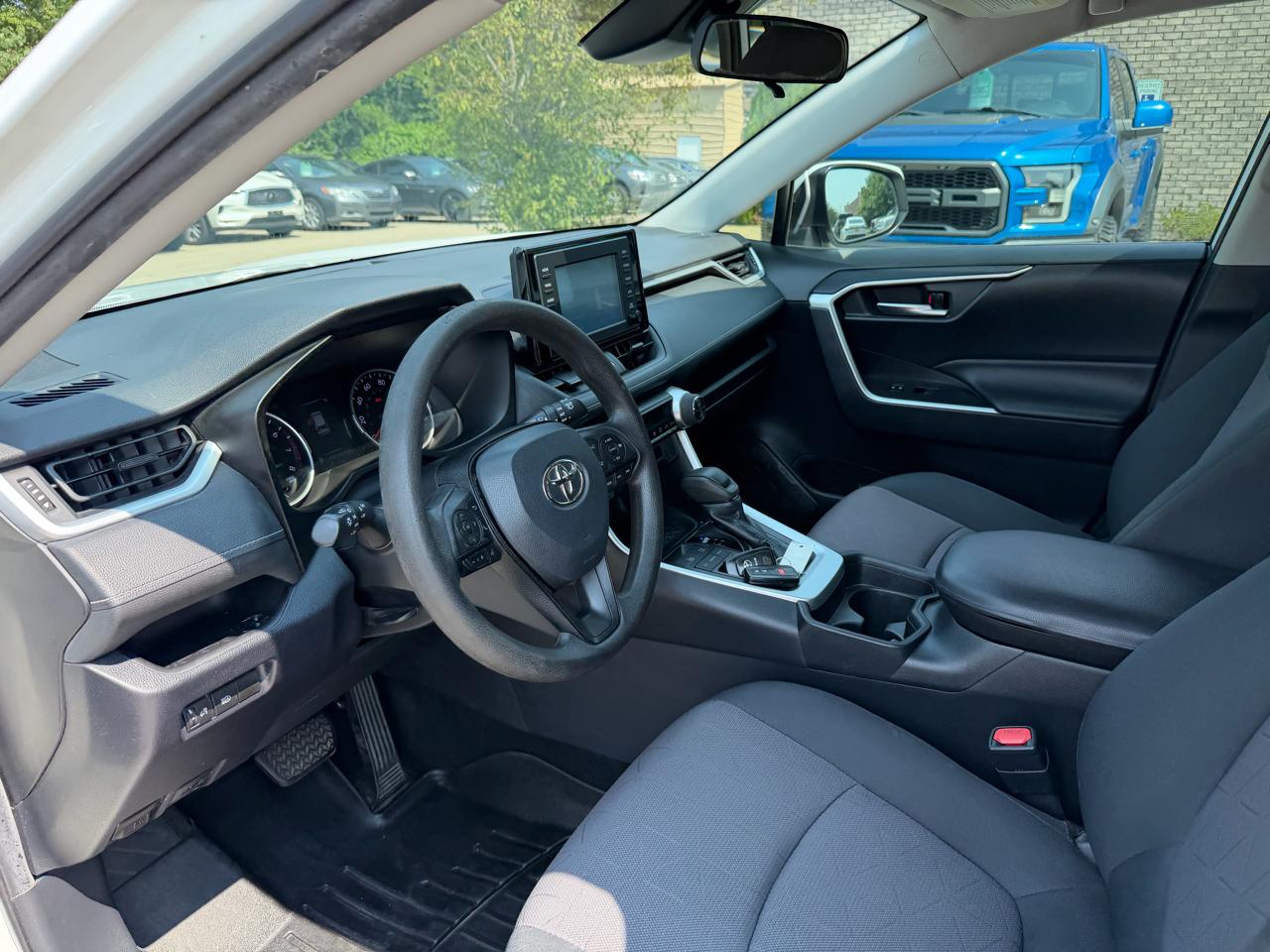 Toyota RAV4 XLE FWD 2019