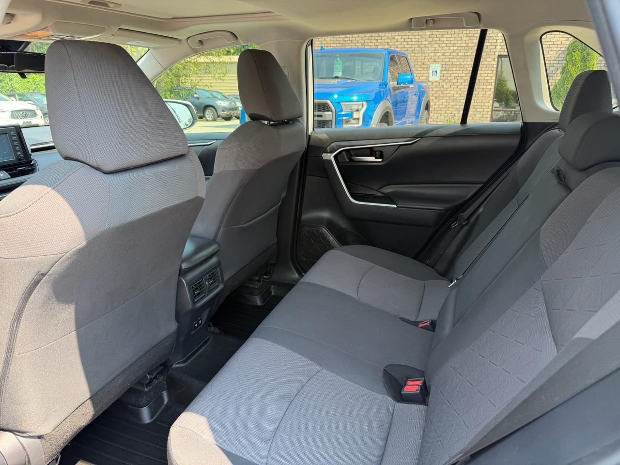 Toyota RAV4 XLE FWD 2019