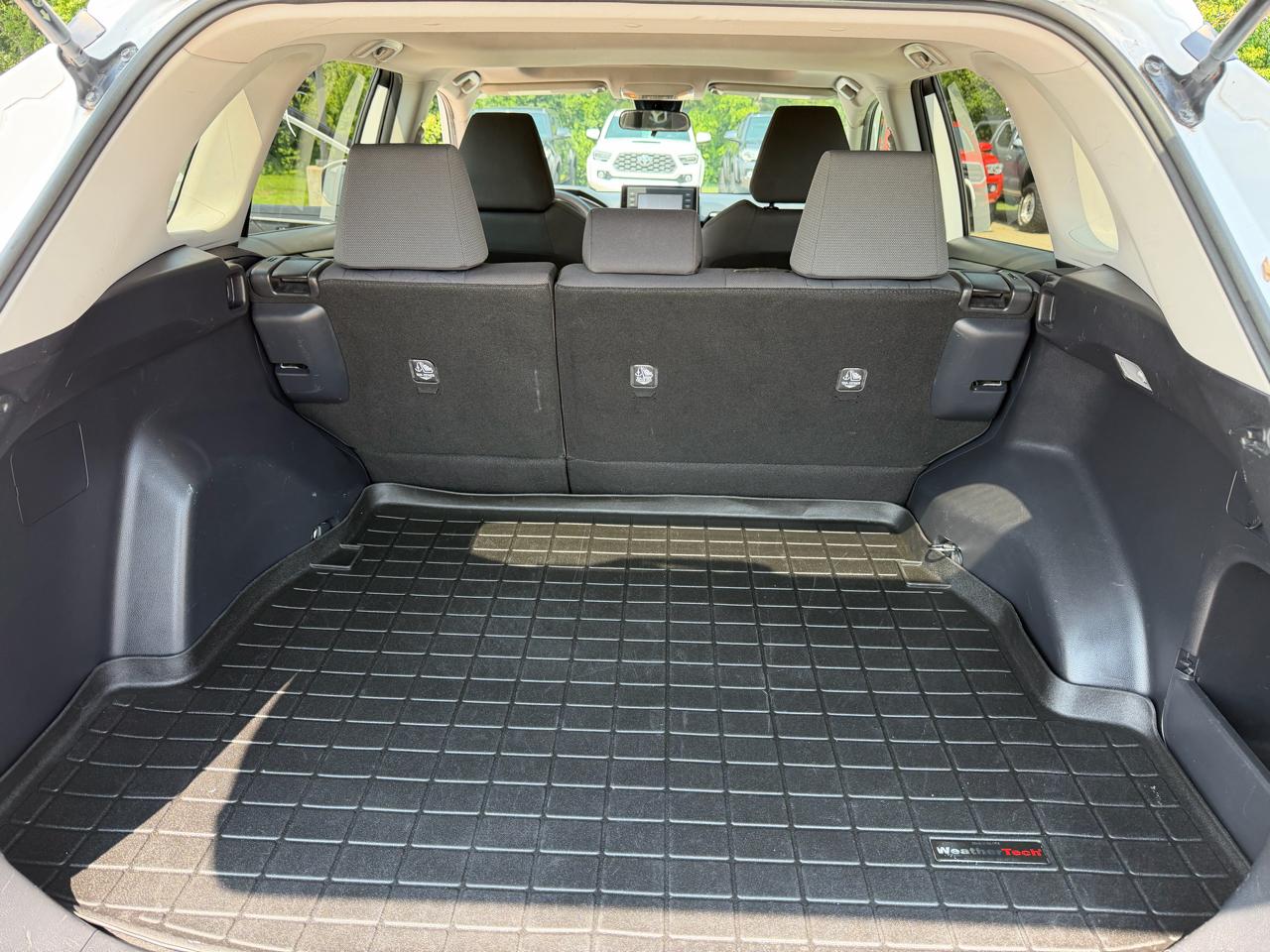 Toyota RAV4 XLE FWD 2019