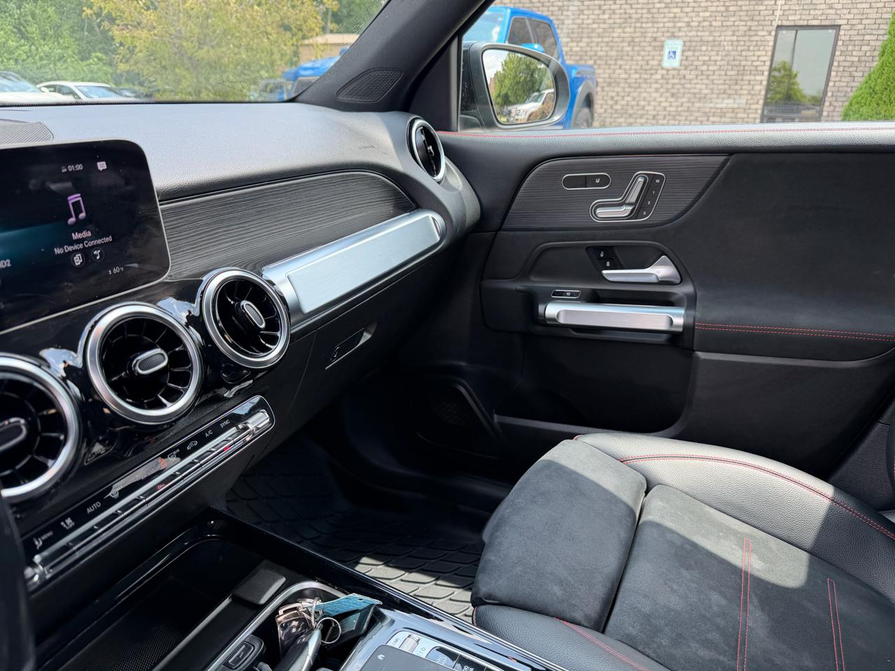 Mercedes-Benz GLB GLB 250 4MATIC SUV 2020