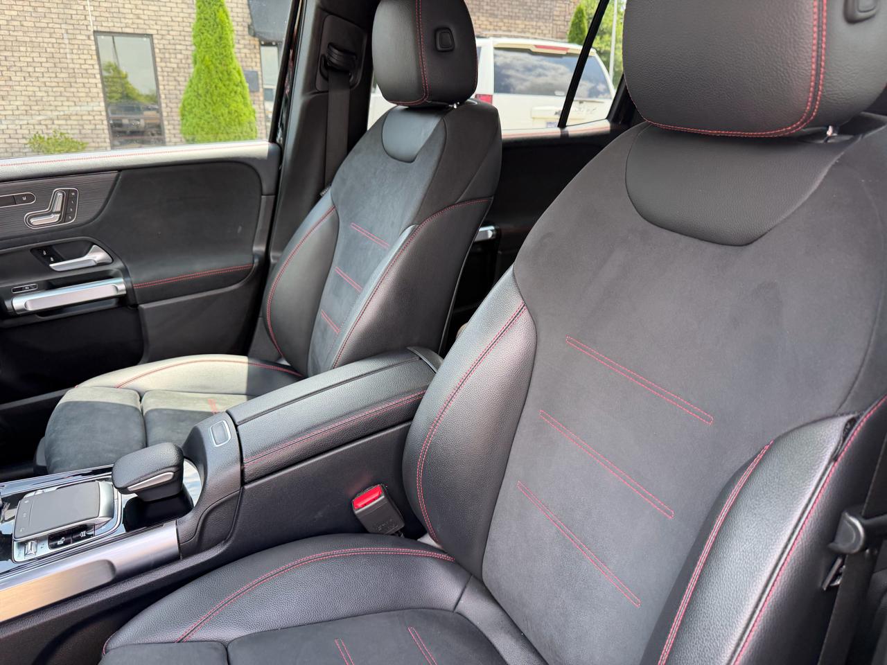 Mercedes-Benz GLB GLB 250 4MATIC SUV 2020