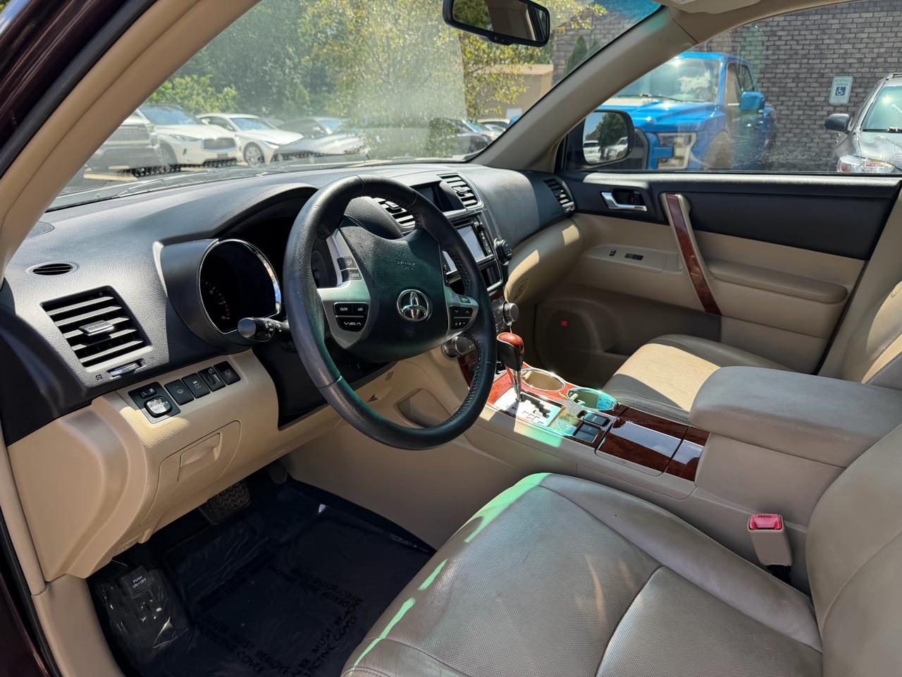 Toyota Highlander  2013