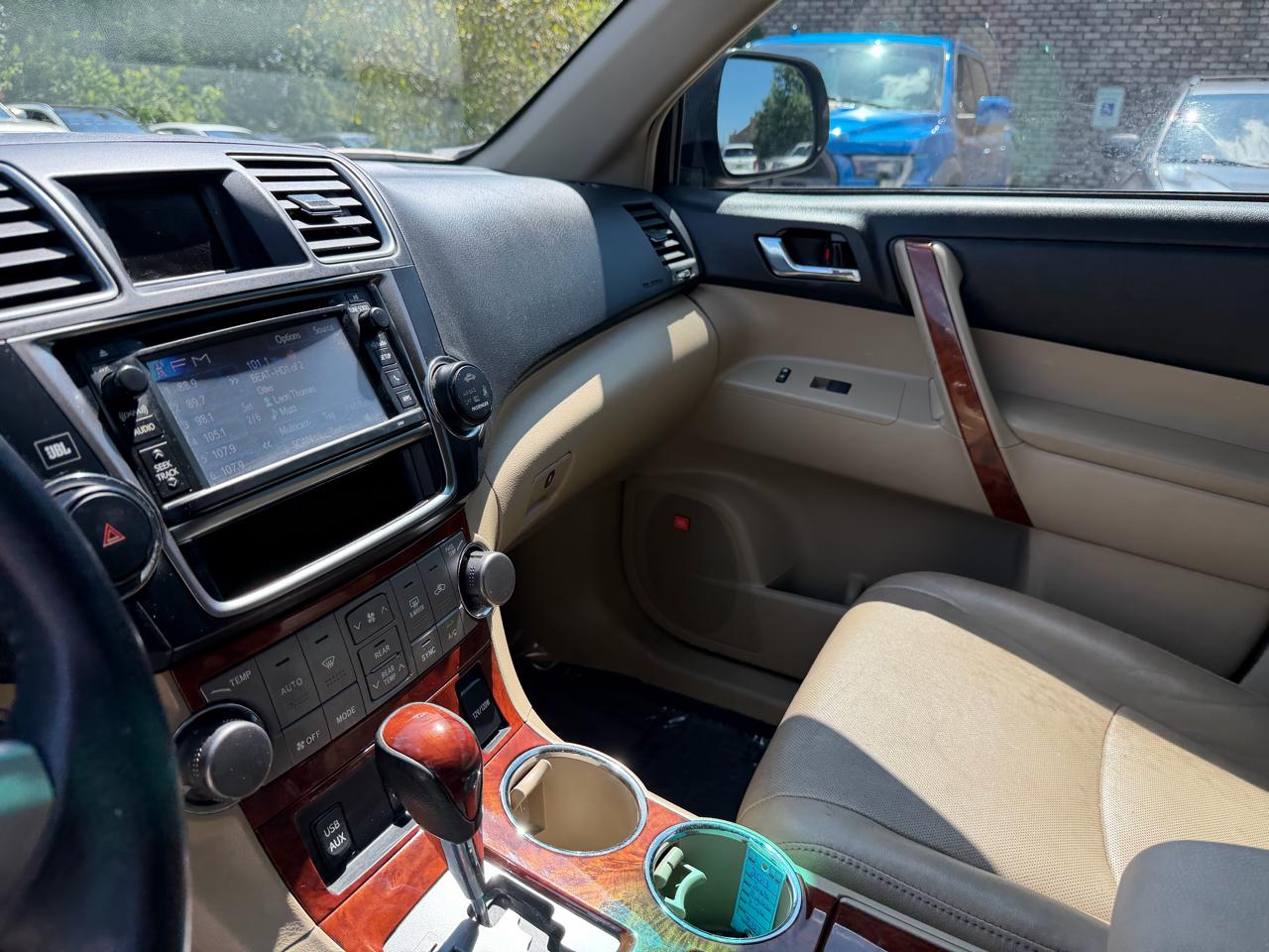 Toyota Highlander  2013