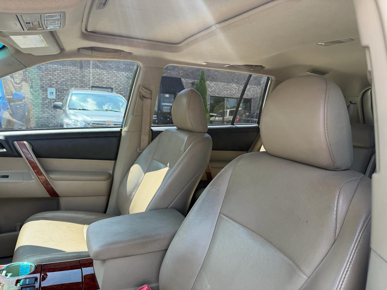 Toyota Highlander  2013