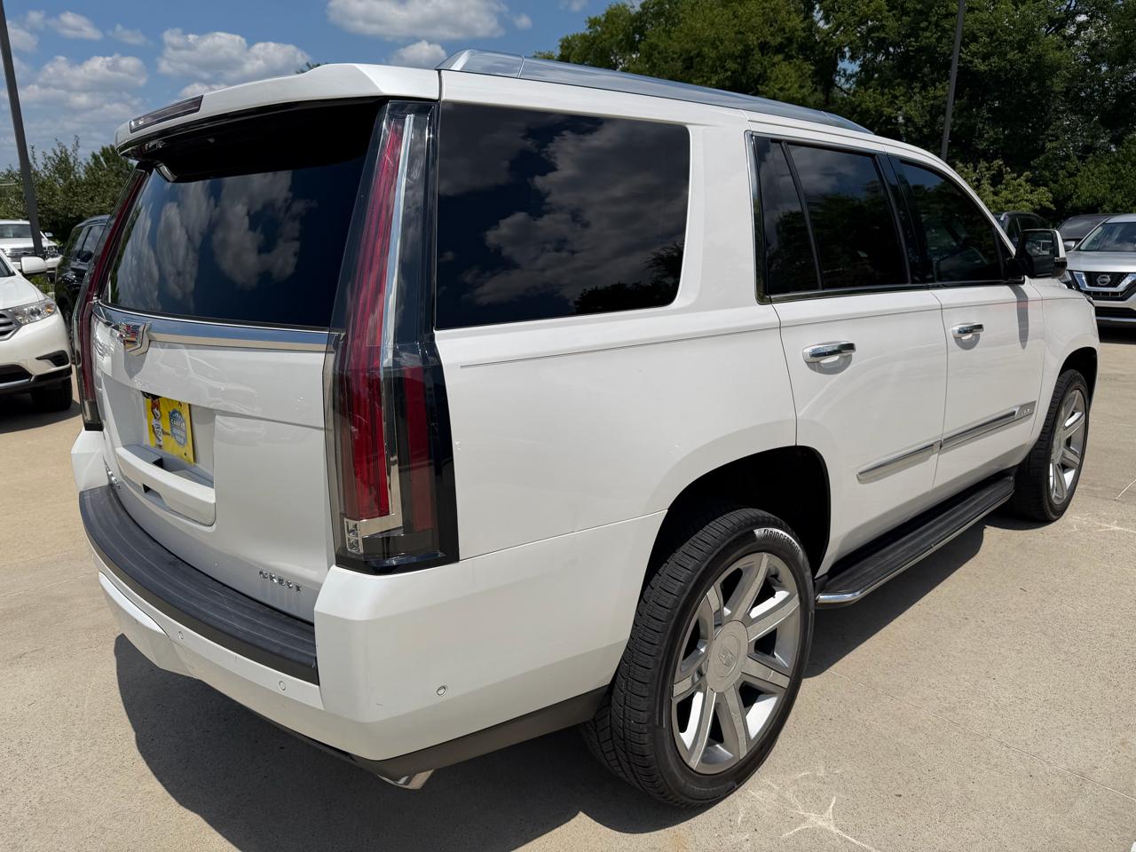 Cadillac Escalade 2WD 4dr Luxury 2017