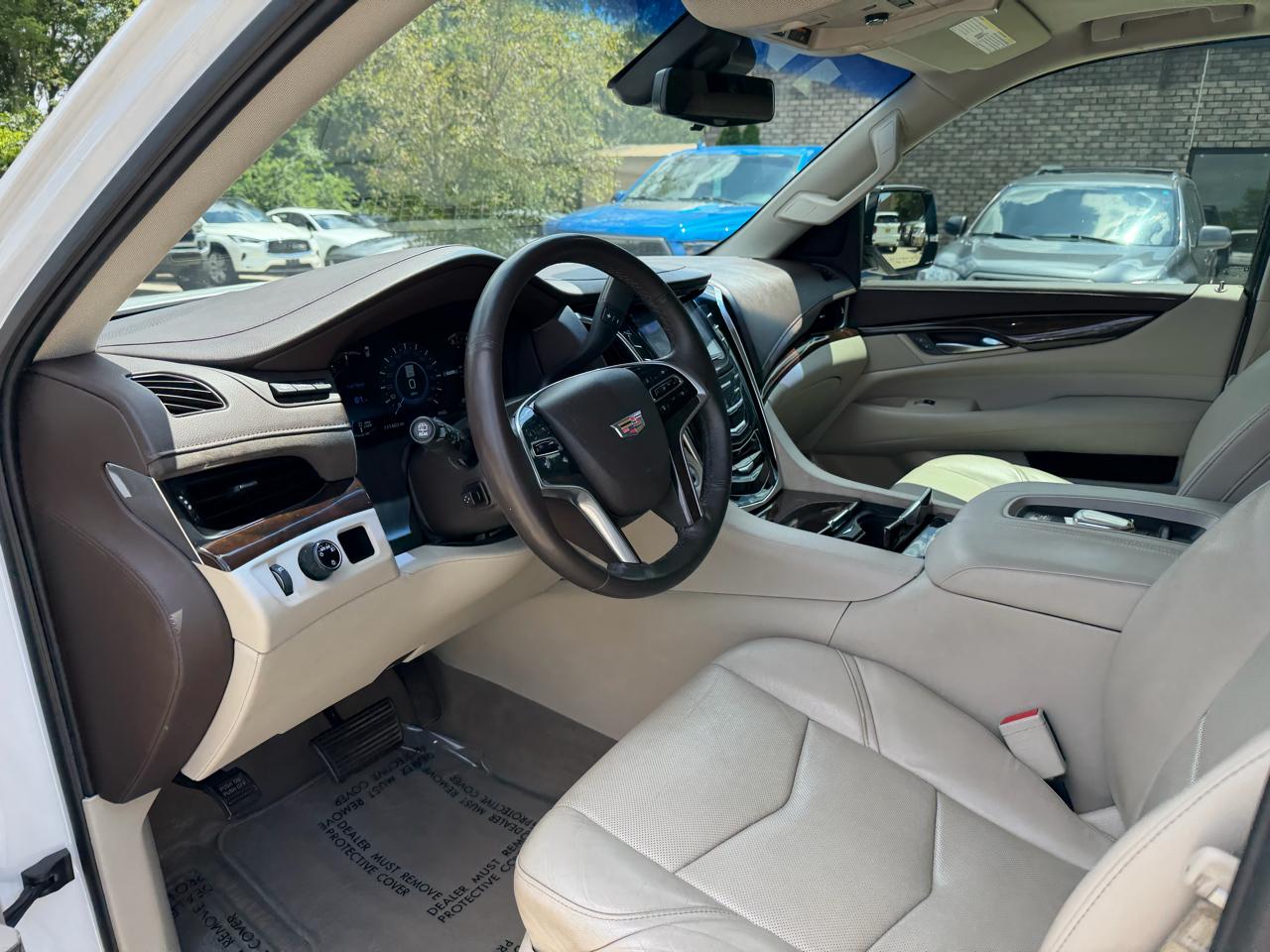 Cadillac Escalade 2WD 4dr Luxury 2017