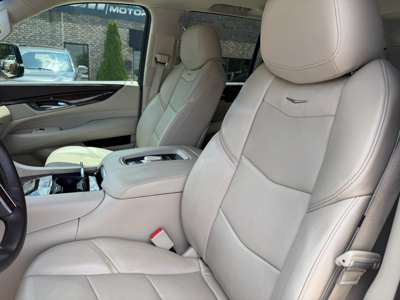 Cadillac Escalade 2WD 4dr Luxury 2017