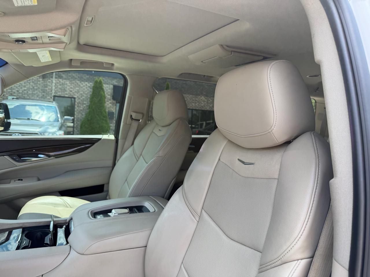 Cadillac Escalade 2WD 4dr Luxury 2017