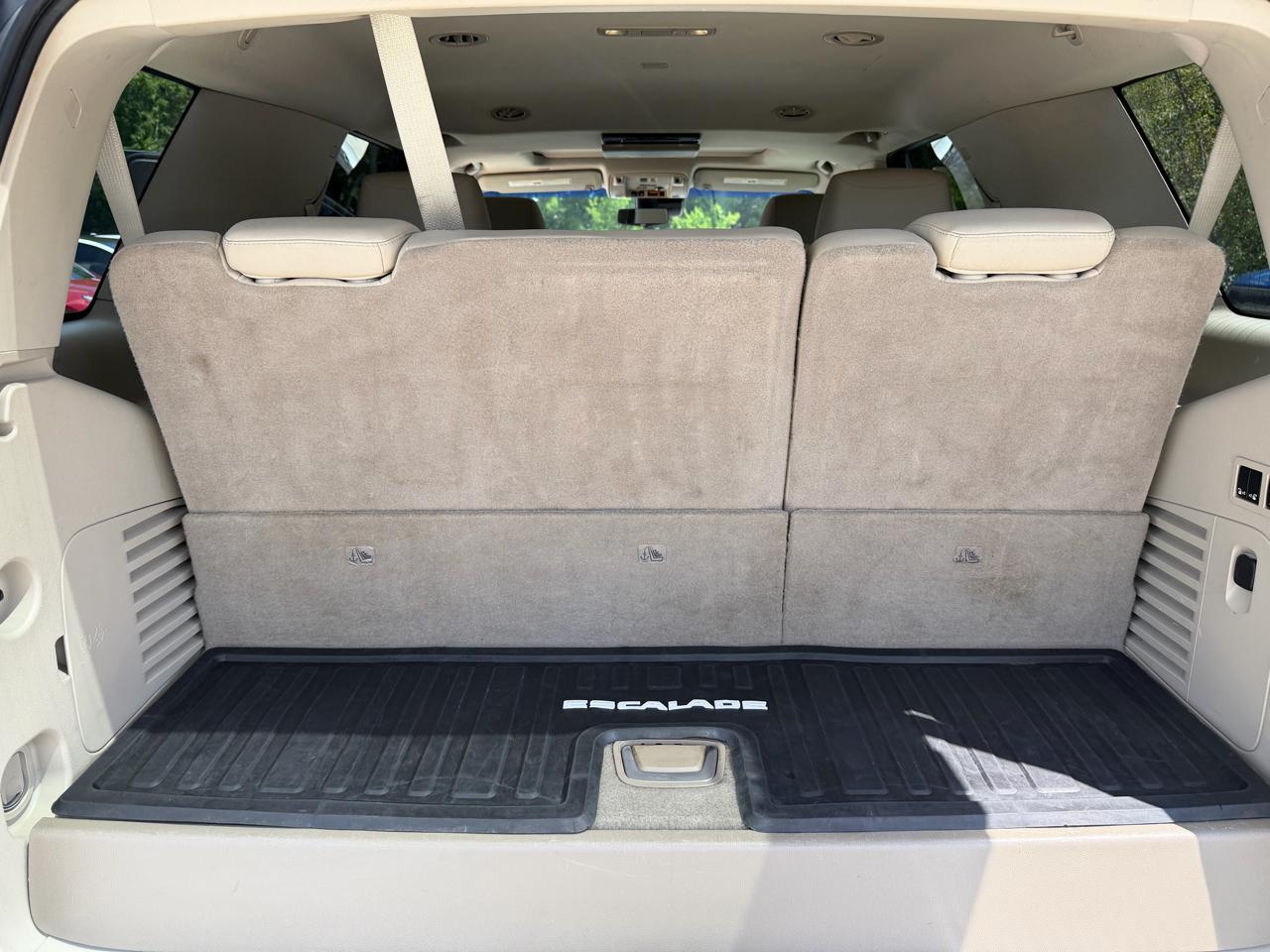 Cadillac Escalade 2WD 4dr Luxury 2017