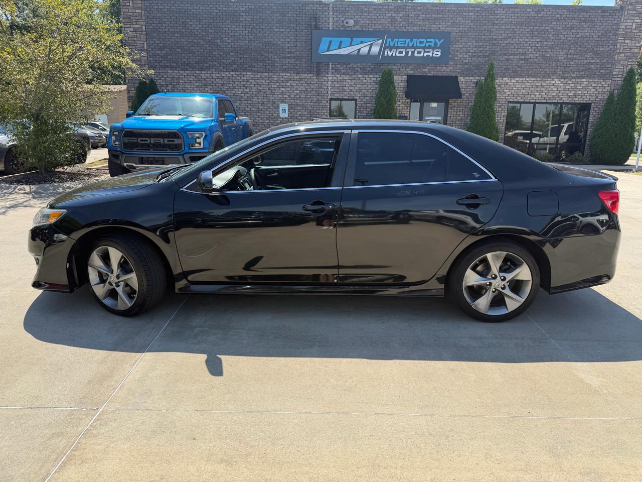 Toyota Camry  2012