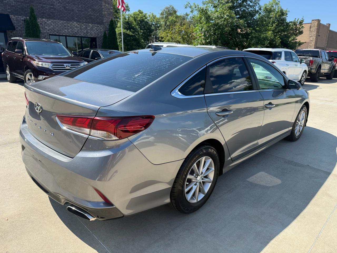 Hyundai Sonata SE 2.4L 2018